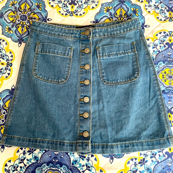 Brandy Melville Dresses & Skirts - NWOT BRANDY MELVILLE MEDIUM WASH BUTTON UP SKIRT!